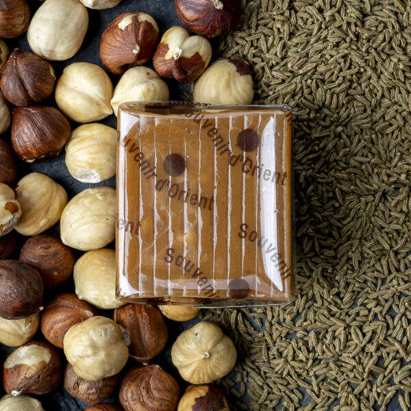 Pavé souvenir d'Orient, noisette et carvi