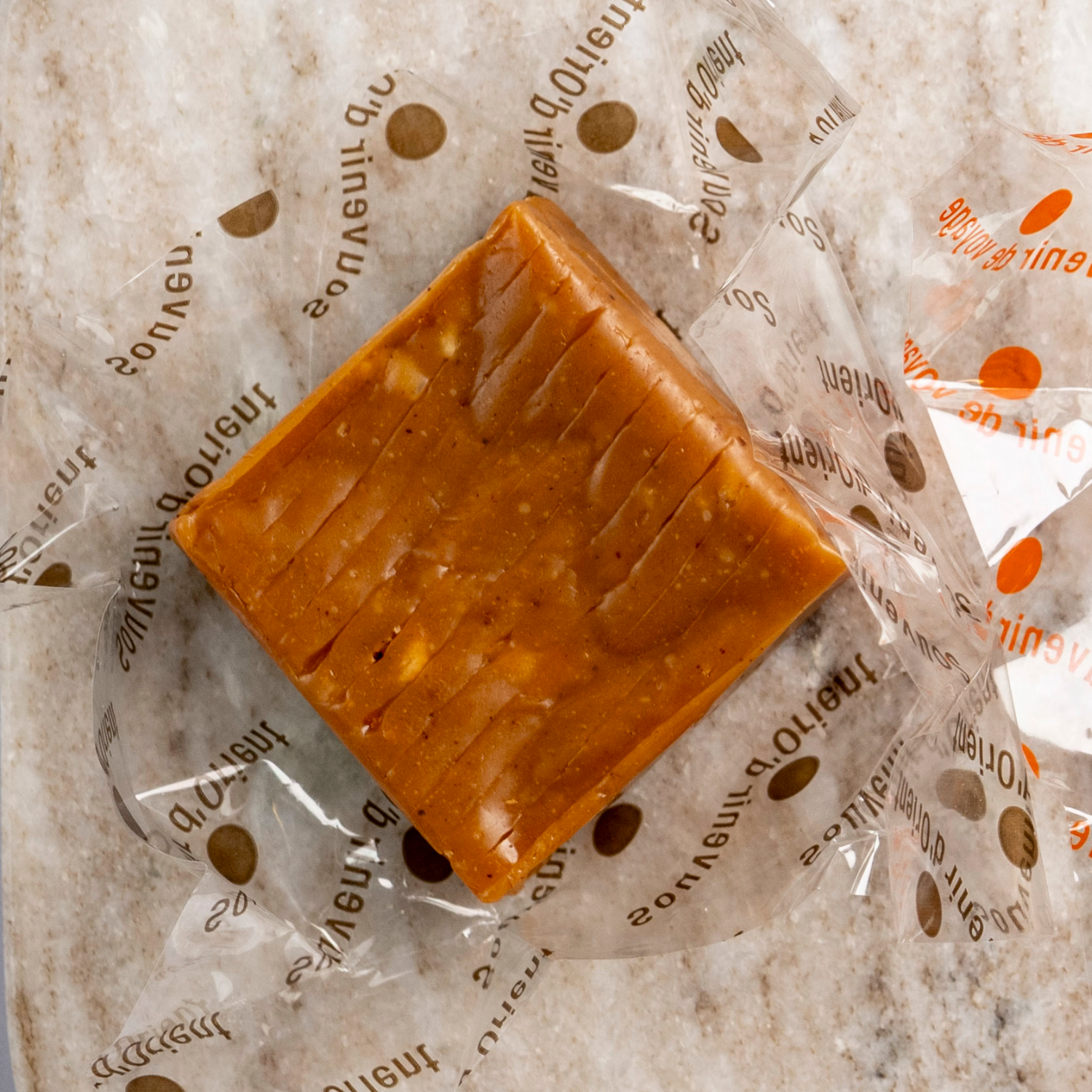 Noisette et graines de carvi